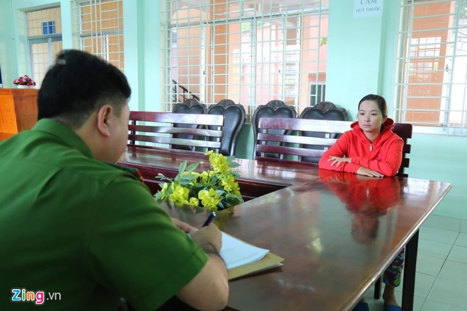 Người mẹ buộc dây thừng vào cổ con rồi đánh đập đã bị tạm giữ hình sự nguoi me buoc day thung vao co con roi danh dap da bi tam giu hinh su