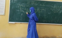 be trai 12 tuoi danh tien li xi 10 trieu dong mua khau trang tang moi nguoi phong dich