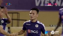 video vuot co vai giay den xanh do 2 xe o to dam nhau khien nhieu nguoi hoang hot