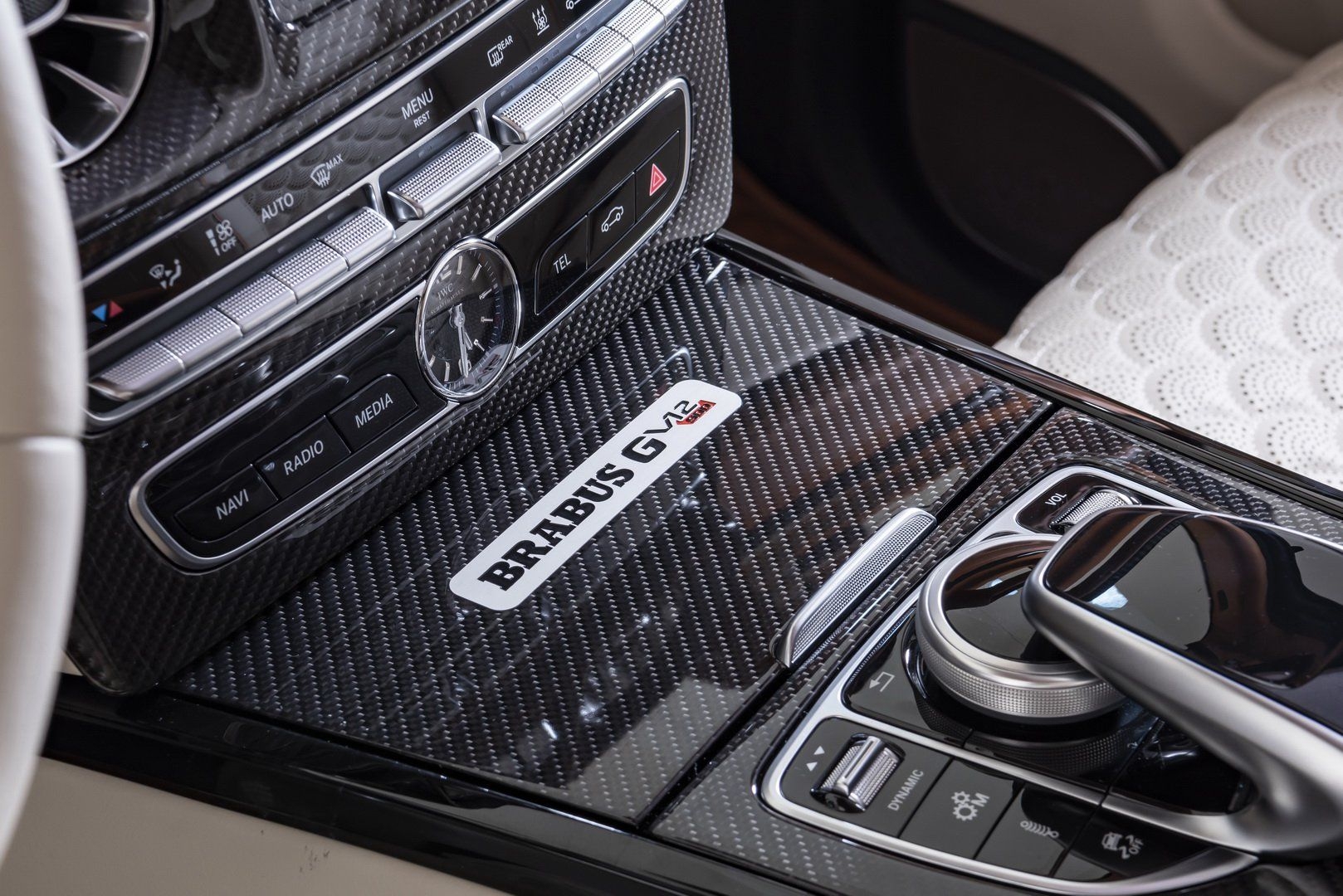 Soi chiếc xe "siêu hiếm" C.Ronaldo vừa được tặng sinh nhật soi chiec xe ca the gioi chi co 10 cai cronaldo vua duoc tang sinh nhat