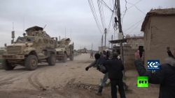 video xe quan su my ep xe thiet giap nga vao ve duong nghi va cham o syria