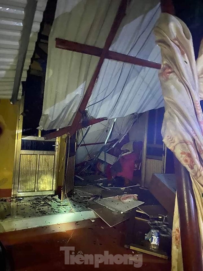 anh mua da kem giong loc du doi trut xuong yen bai va lao cai gay anh huong nang ne