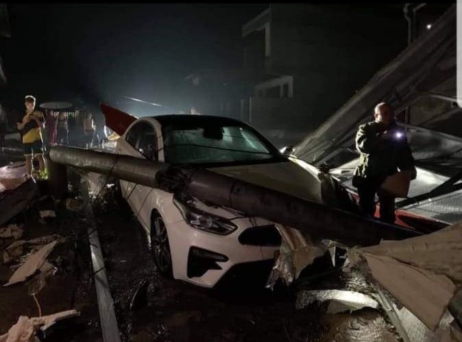 anh mua da kem giong loc du doi trut xuong yen bai va lao cai gay anh huong nang ne