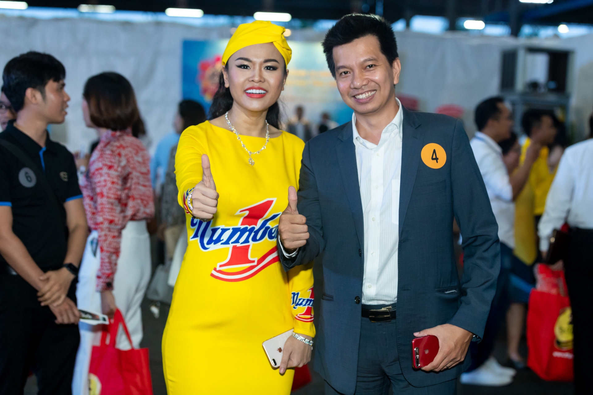 hai ai nu gia dinh tan hiep phat an tien phong va bao boi nhan su