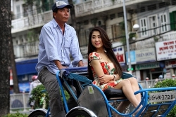 Tháng tư và lời nói đùa "Grab xích lô"