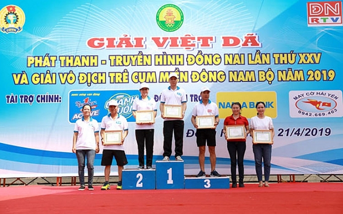 hon 2000 nguoi tham du giai viet da truyen hinh dong nai lan thu 25