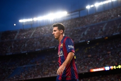 barca quyet thay mau luc luong ban tru cot mua bom tan