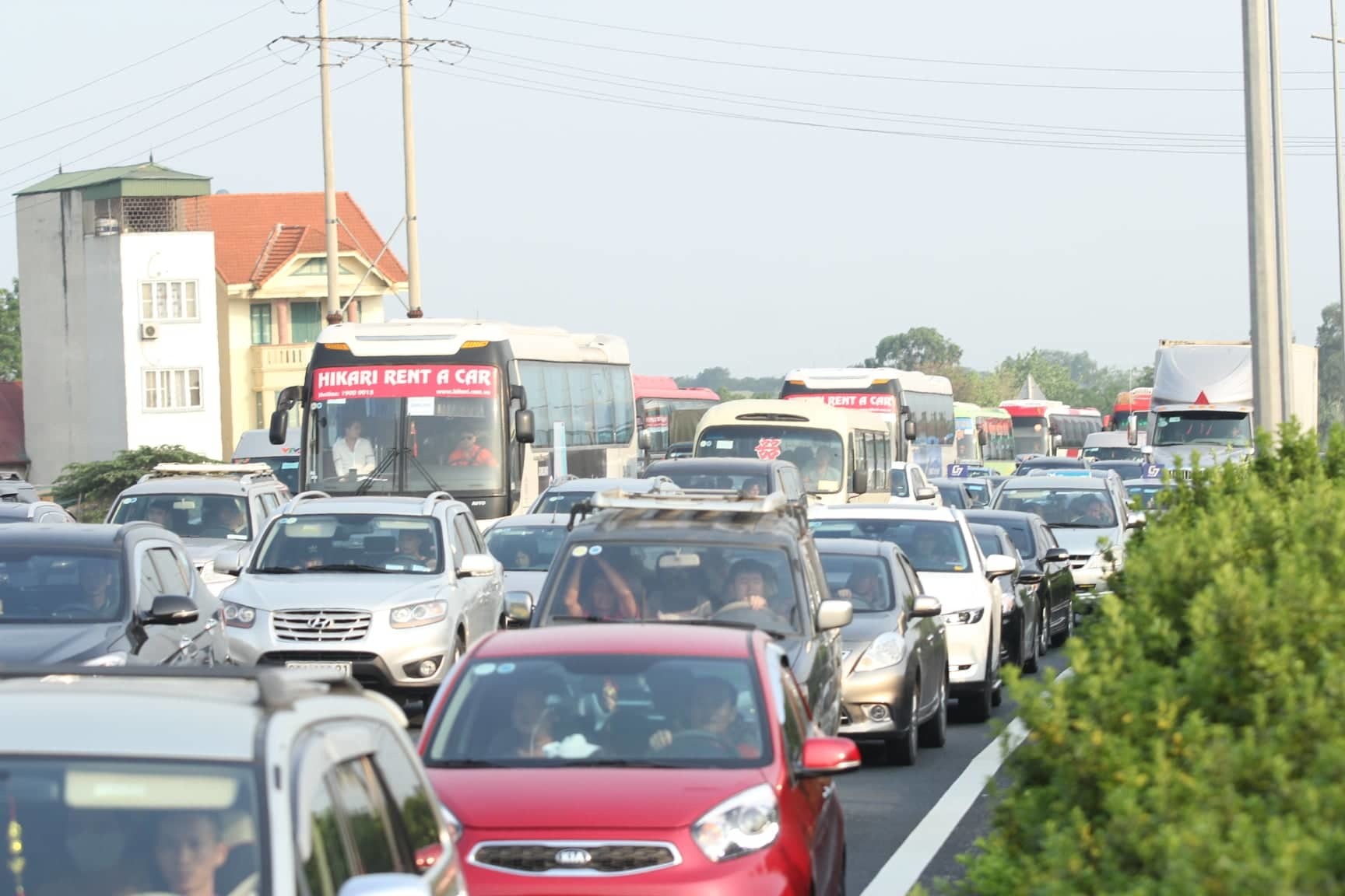 Đường về Hà Nội, TP.HCM nghẹt cứng sau kỳ nghỉ lễ duong ve ha noi tphcm nghet cung sau ky nghi le