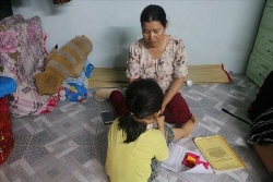 Bắt gã xe ôm lẻn vào phòng trọ dâm ô bé gái 5 tuổi ở TP.HCM