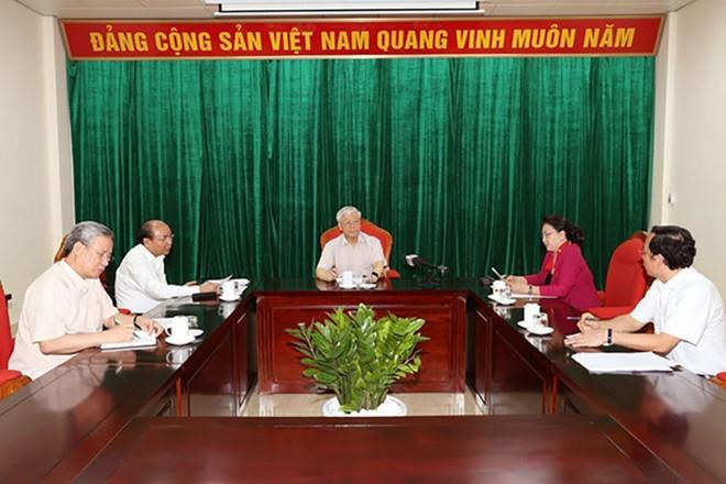 longform tong bi thu tro lai lam viec va ky vong lo nong cui goc