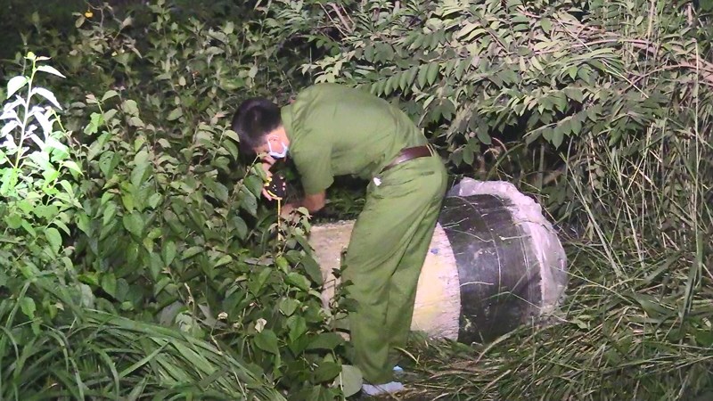 tin moi nhat vu 2 thi the giau trong be tong o binh duong