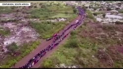 video dong nguoi xep hang dai chua tung thay cho nhan luong thuc vi dich covid 19