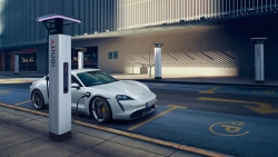 loi nhuan cua porsche giam nhe trong quy dau nam
