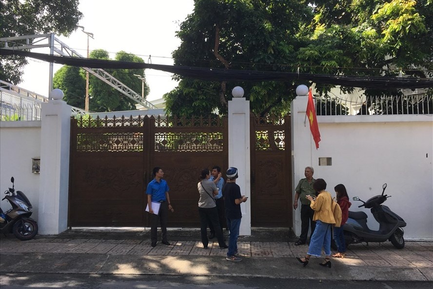 ba le hoang diep thao khong xuat hien khi bi cuong che gui don to cao chap hanh vien