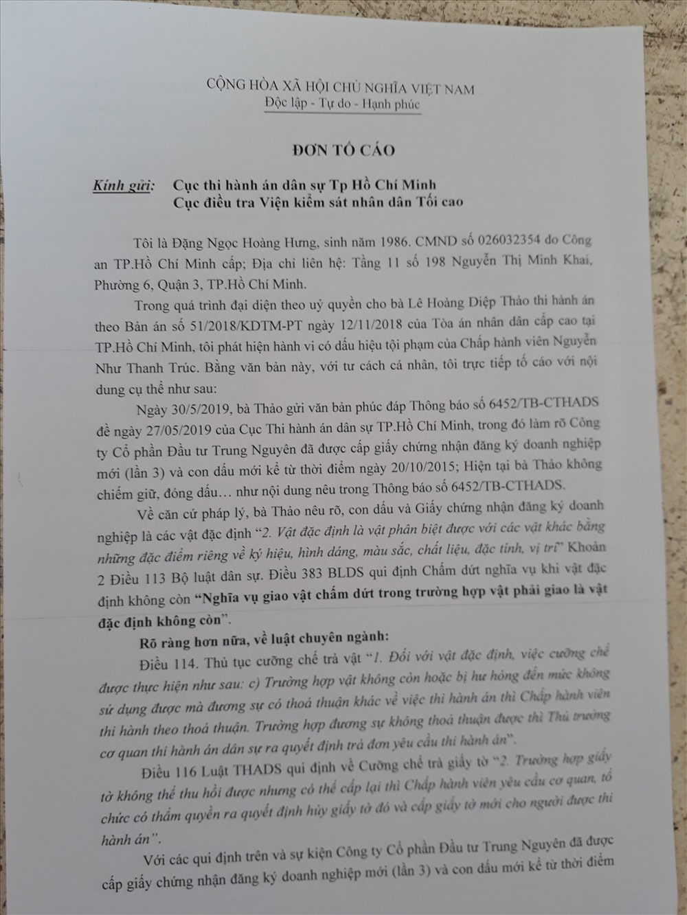 ba le hoang diep thao khong xuat hien khi bi cuong che gui don to cao chap hanh vien