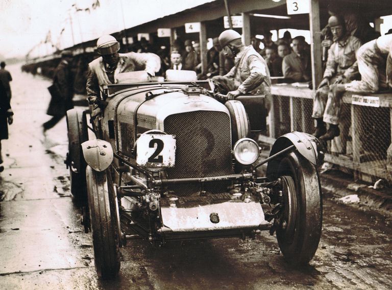 vi sao chiec bentley exp 2 van la huyen thoai sau gan 100 nam
