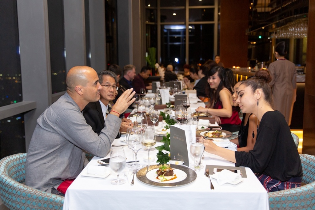dau bep lung danh david rocco chu tri da tiec giao luu viet y tai vinpearl luxury landmark 81