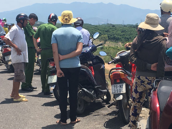 anh video roi nuoc mat tai hien truong roi may bay quan su o khanh hoa