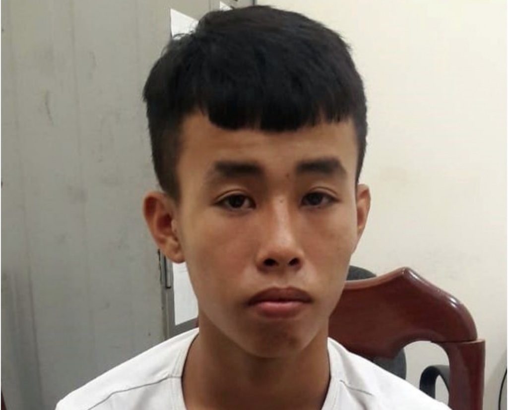 Nam thanh niên phóng Exciter đâm 4 người đi bộ thương vong nam thanh nien phong exciter dam chet 2 nguoi di bo dung vach ke duong