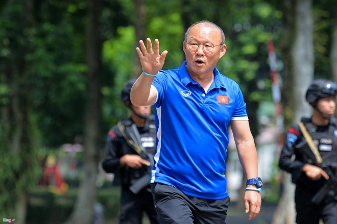 vff vua de xuat tra luong cho hlv park hang seo bao nhieu