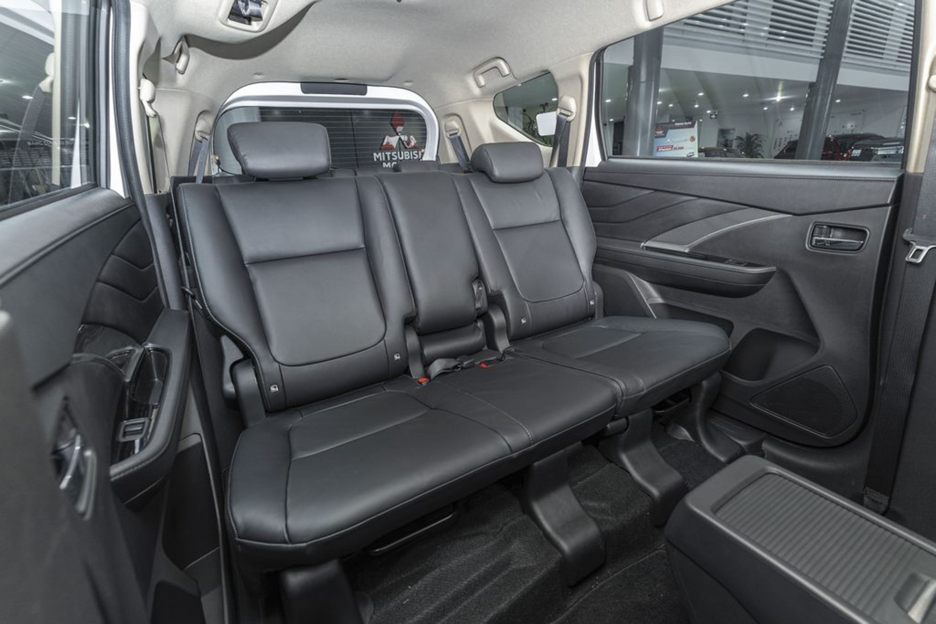 video nhung thay doi dang chu y tren mitsubishi xpander 2020