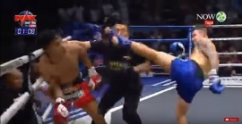 Võ sĩ hạ knock-out cả đối thủ lẫn trọng tài trên sàn đấu