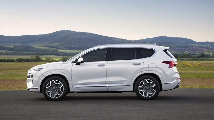 Cận cảnh Hyundai Santa Fe 2021, sắp cập bến Đà Nẵng can canh hyundai santa fe 2021 sap cap ben da nang