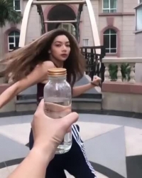 video hotgirl nha chuong mon vinh xuan nam anh da nap chai gay sot mxh