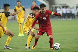 tai sao thai lan chi ban 2000 ve cho khan gia viet nam den san thammasat