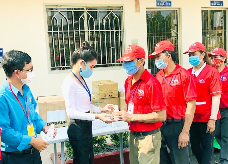 0225 01 04 2020 chia se kho khan cua cong nhan lao dong trong mua dich covid 19 49880e14