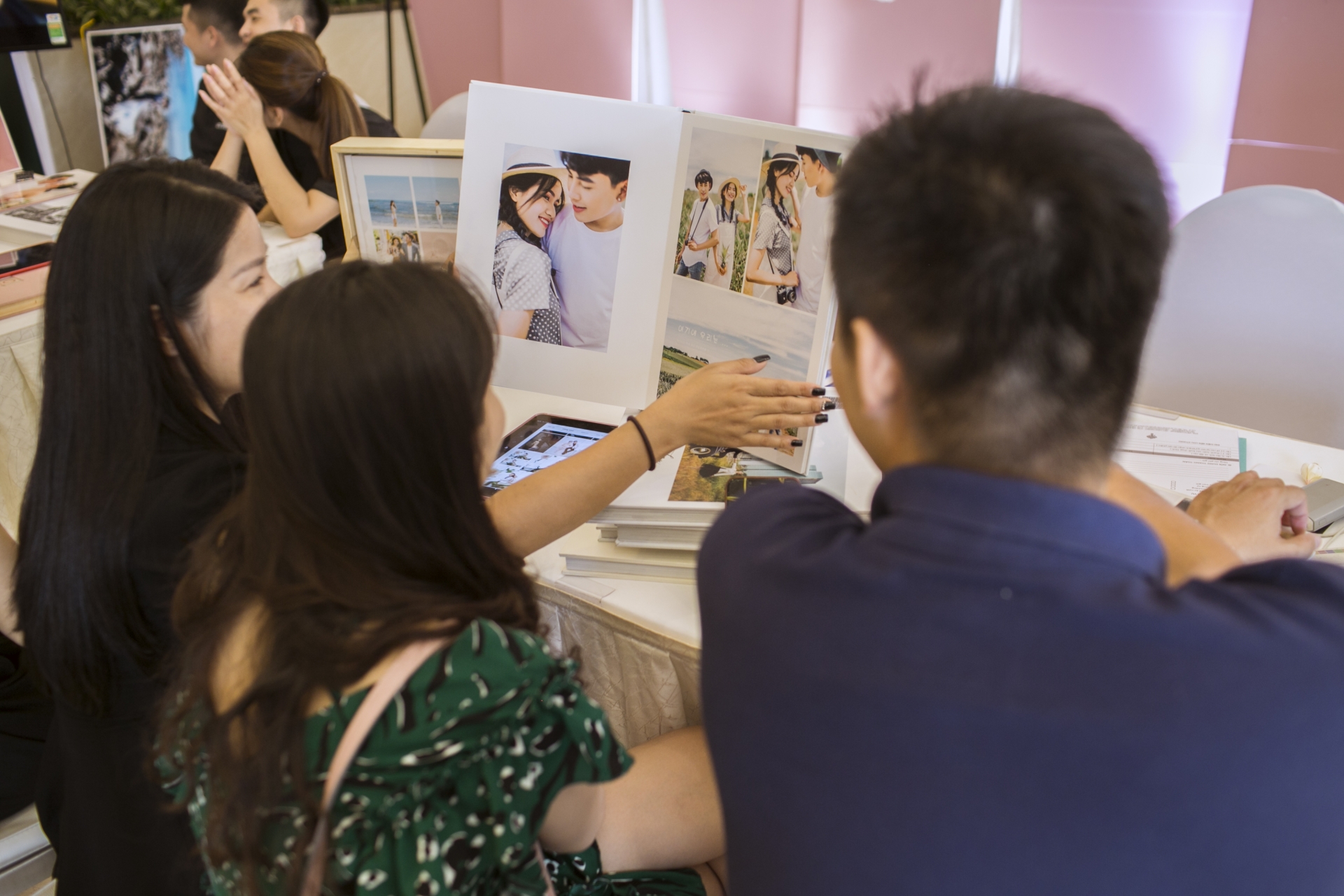 Triển lãm cưới Almaz Mini Wedding Fair - Rực rỡ màu sắc cá nhân trong ngày trọng đại trien lam cuoi almaz mini wedding fair ruc ro mau sac ca nhan trong ngay trong dai