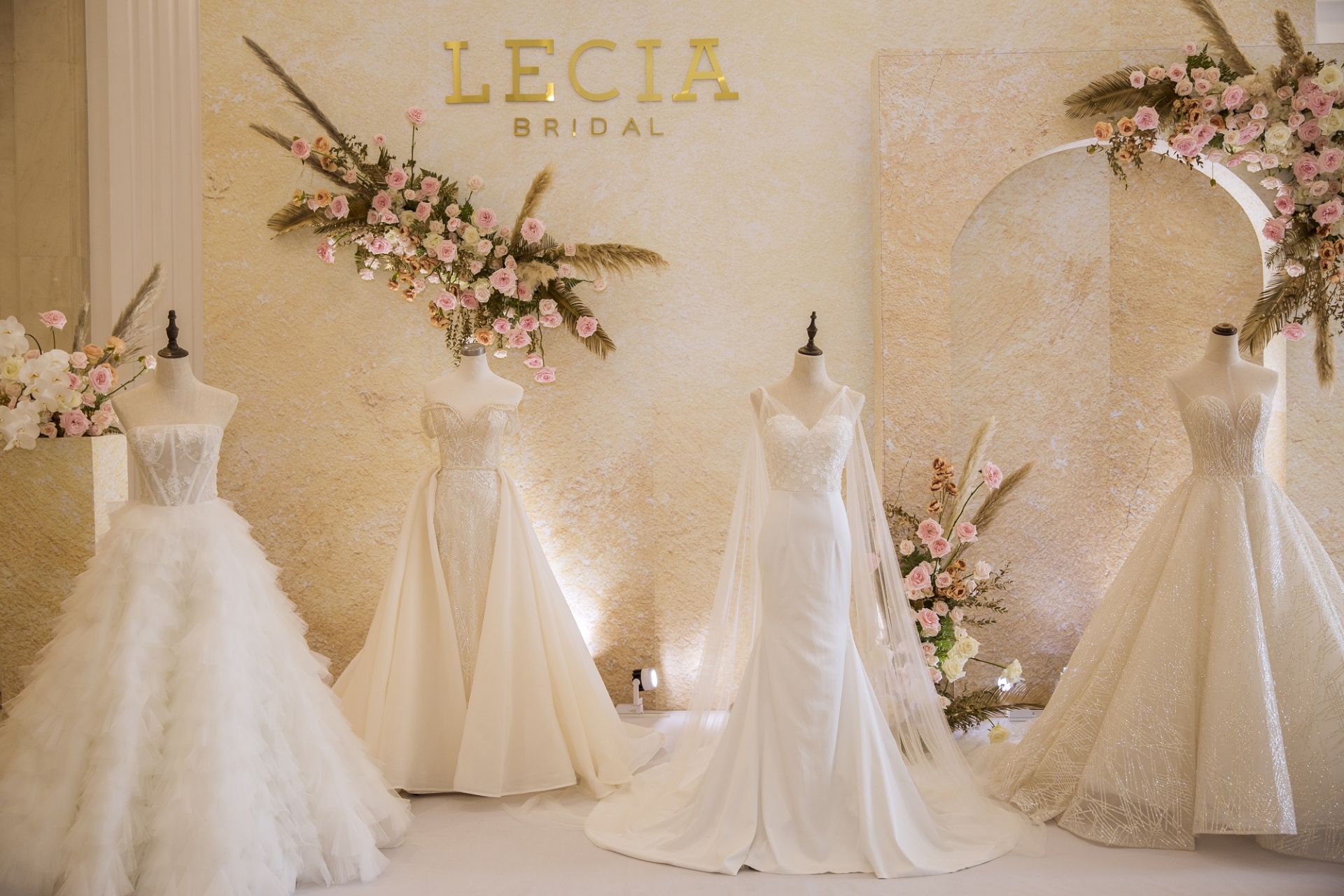 Triển lãm cưới Almaz Mini Wedding Fair - Rực rỡ màu sắc cá nhân trong ngày trọng đại trien lam cuoi almaz mini wedding fair ruc ro mau sac ca nhan trong ngay trong dai