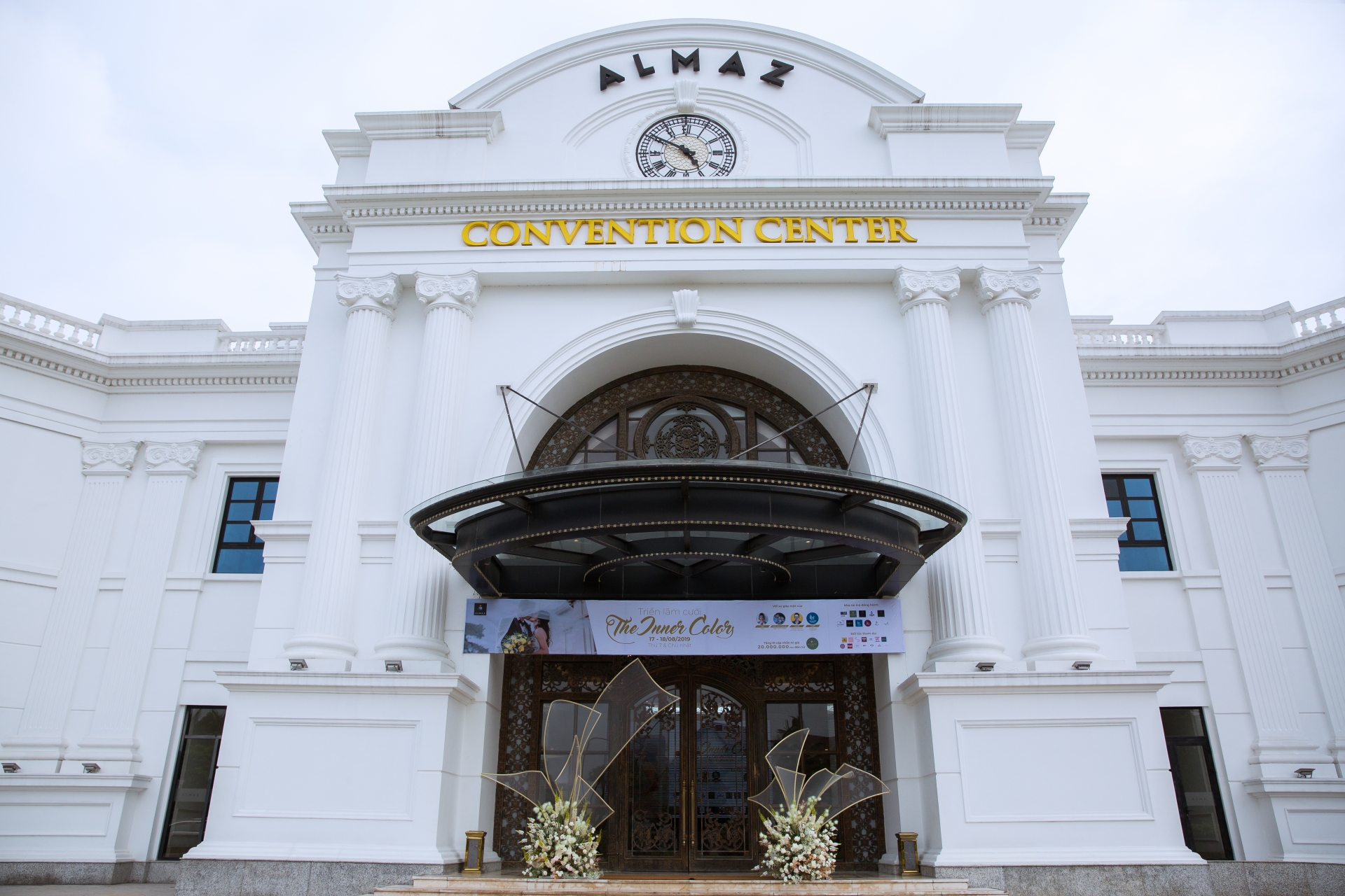 Triển lãm cưới Almaz Mini Wedding Fair - Rực rỡ màu sắc cá nhân trong ngày trọng đại trien lam cuoi almaz mini wedding fair ruc ro mau sac ca nhan trong ngay trong dai