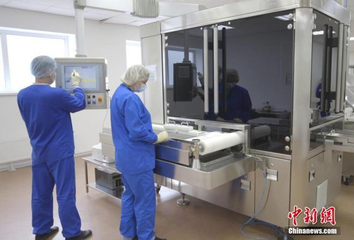tan thay ben trong noi san xuat vaccine covid 19 dau tien tren the gioi cua nga