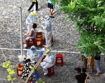 phat hien 4 nguoi trong gia dinh pho chu tich phuong o da nang nhiem covid 19