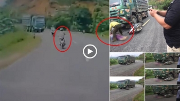 Clip: Cố lấn làn vượt ẩu, người phụ nữ lao thẳng vào đầu xe tải