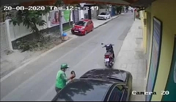 Clip: Tài xế Grab vặt gương, bóc lưới tản nhiệt xe BMW trong 2 phút