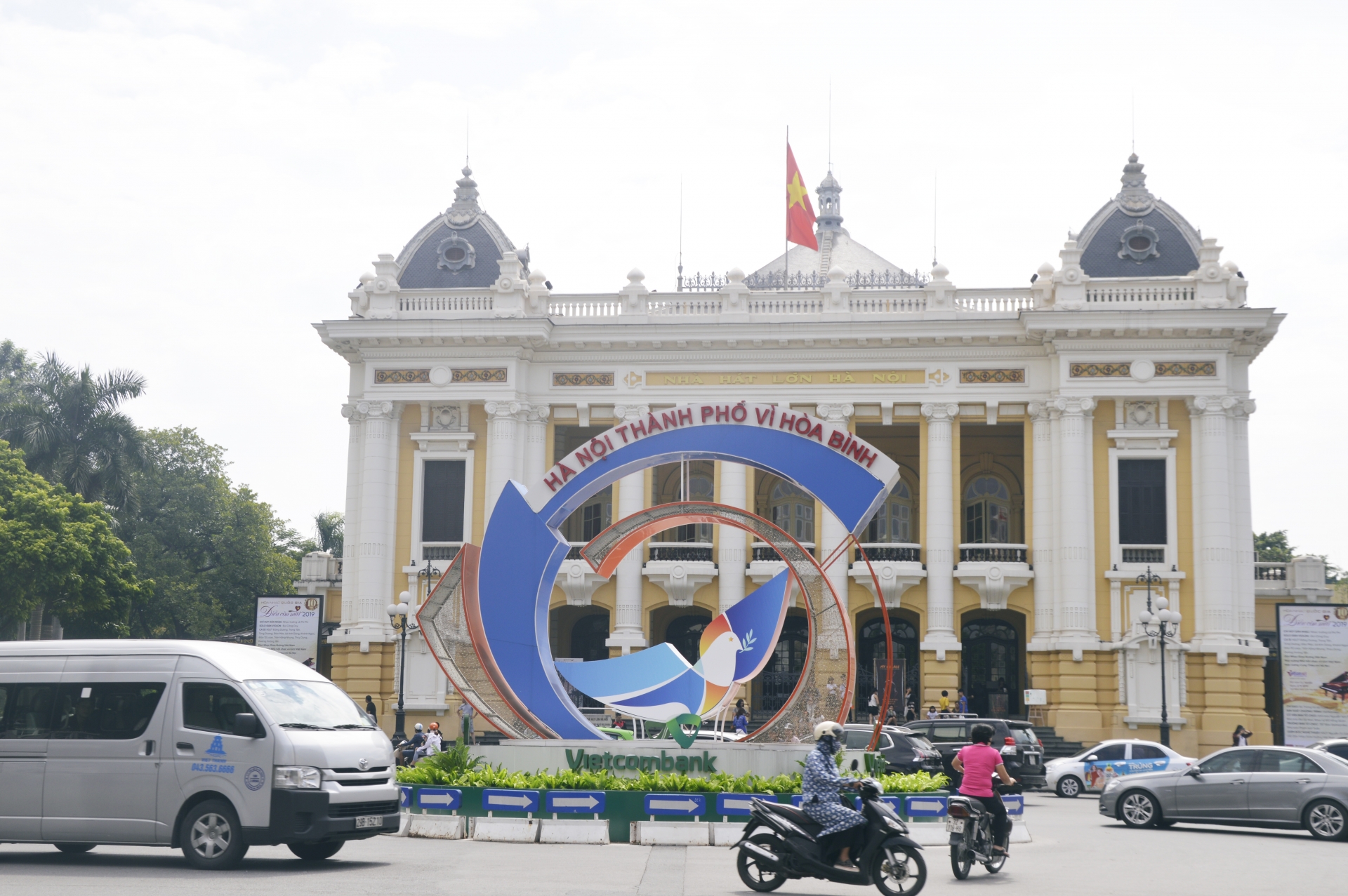 Hà Nội bừng nắng đẹp rạng rỡ trong ngày Quốc khánh chum anh ha noi dep ky la trong ngay quoc khanh