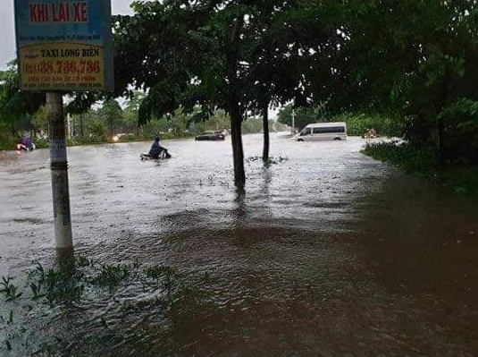 dan mang o at chia se anh ha noi pho cung nhu song sau tran mua lon sang 109