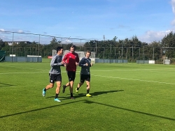 SC Heerenveen khoe và khen Văn Hậu bằng tiếng Việt trên Facebook