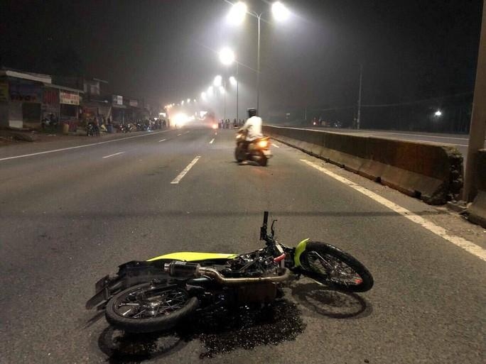 dam 2 nguoi thuong vong sau mau thuan va cham giao thong