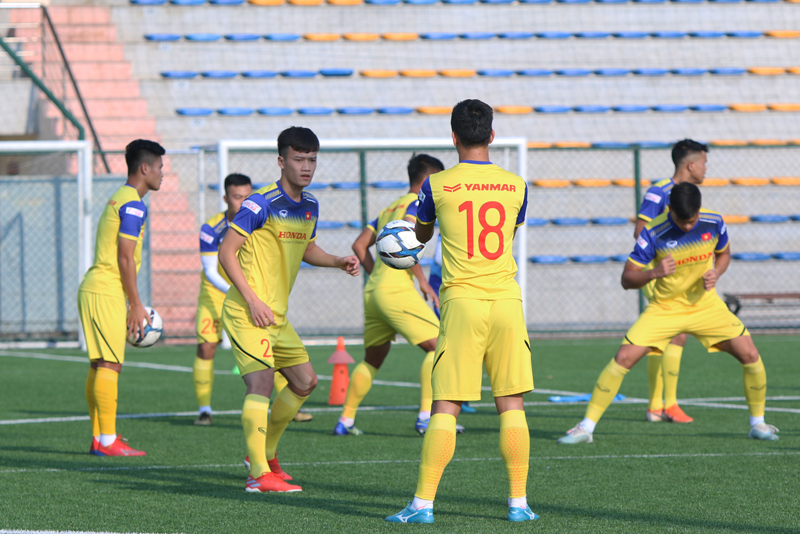 hlv park hang seo ren quan giua troi nang gat bang nhung bai tap kho