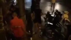 video an trom khi con o chua linh ung nam thanh nien bi ca dan ton ngo khong truy duoi