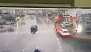 kho hieu xe chay rua bo bong chom len dam chet co gai di bo o lam dong