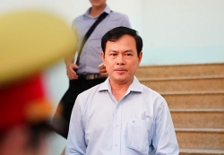 bat khan cap can bo trung tam ho tro xa hoi tp hcm nghi dam o nhieu be gai