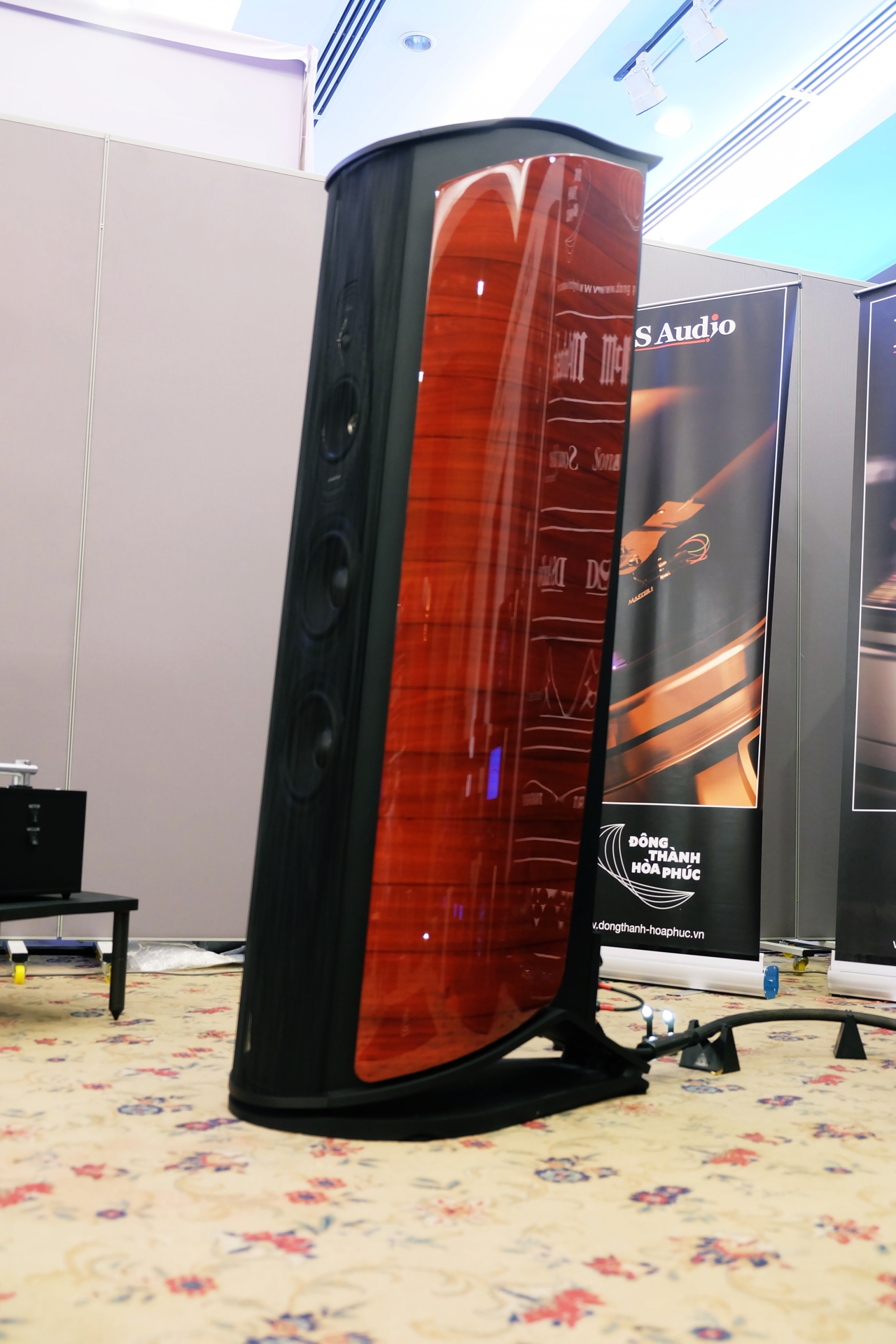 Triển lãm VHS 2019 lập hàng lục kỷ lập về siêu loa trien lam vhs 2019 lap hang luc ky lap ve sieu loa