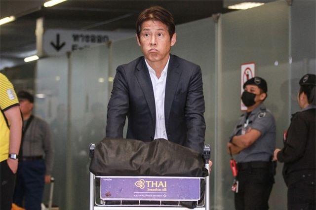 3353-hlv-nishino-toi-xin-loi-tat-ca-nguoi-ham-mo-bong-da-thai-lan-1