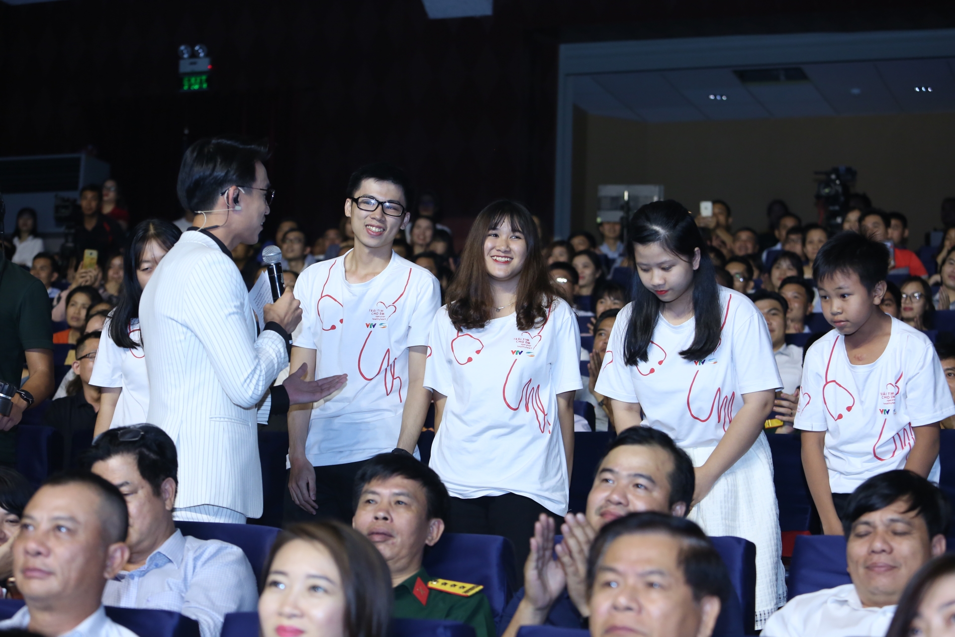 trong hoang que ngoc hai bui tien dung tro thanh dai su trai tim cho em