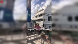 video toyota camry tan tanh sau cu dam duoi xe tai tren cao toc phap van cau gie