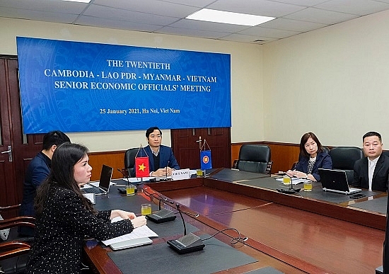 Thành phần tham gia của đoàn Việt Nam có đại diện của các đơn vị thuộc Bộ Công Thương và một số Bộ liên quan (Bộ Ngoại giao, Bộ Kế hoạch và Đầu tư, Bộ Giáo dục và Đào tạo). Lãnh đạo Vụ Thị trường châu Á – châu Phi (Bộ Công Thương) làm Trưởng SEOM CLMV Việt Nam